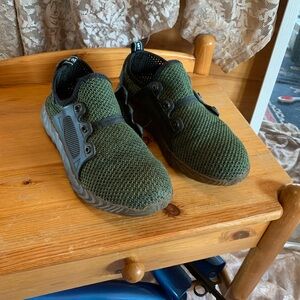 Steel toe mesh work shoe sneakers Die Weltmarke Mit Den 3 Mens EU 42 US 9‎ Green